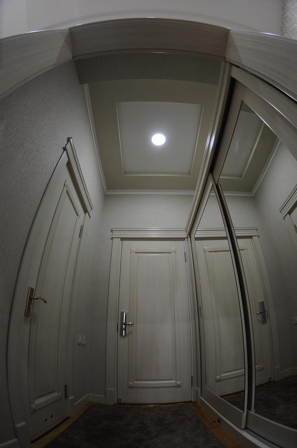 Hotel Afrosiyob Karszy Zewnętrze zdjęcie
